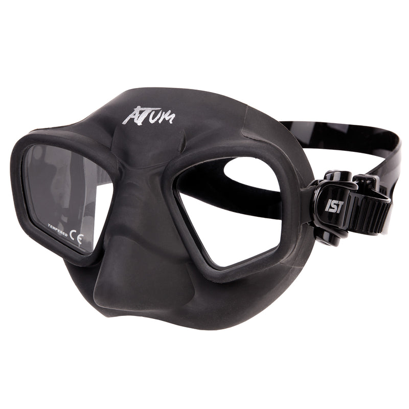 a black frameless silicone freediving mask