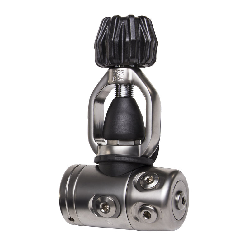 IST Premium Balanced Diaphragm Yoke Style Regulator Bundle, 5 IP Ports
