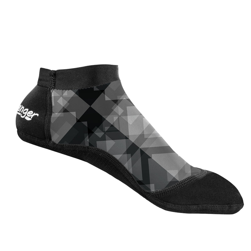 short beach socks with a geometric pattern