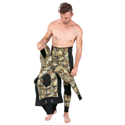 IST 2-piece camouflage / camo spearfishing wetsuit