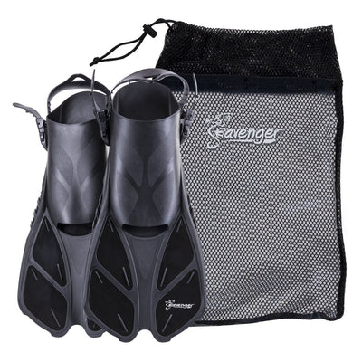 Short black snorkeling fins with an adjustable heel strap and a quick-dry mesh gear bag